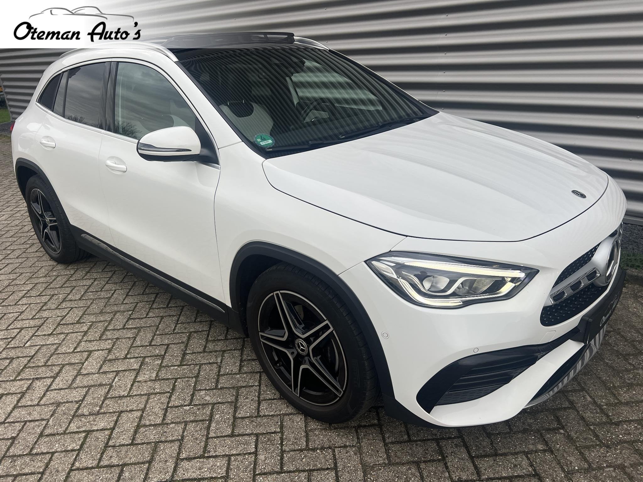 Mercedes-Benz GLA-klasse 200 AMG Pano Sfeer Camera, 15 km/l, Euro 6, 4 cilinders, Leder