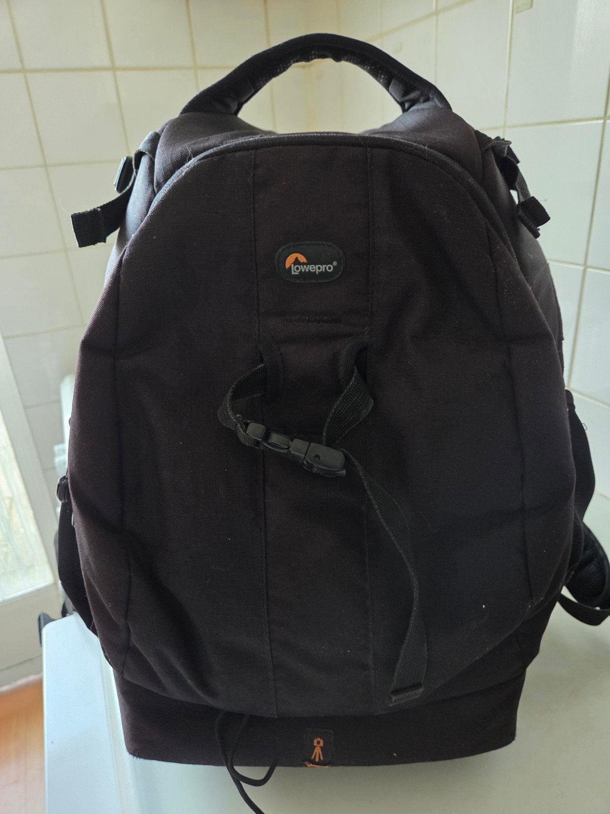 Lowepro Flipside 400AW Cameratas Rugzak Zwart, Rugtas, Ophalen of Verzenden, Zwart, Statiefbevestiging
