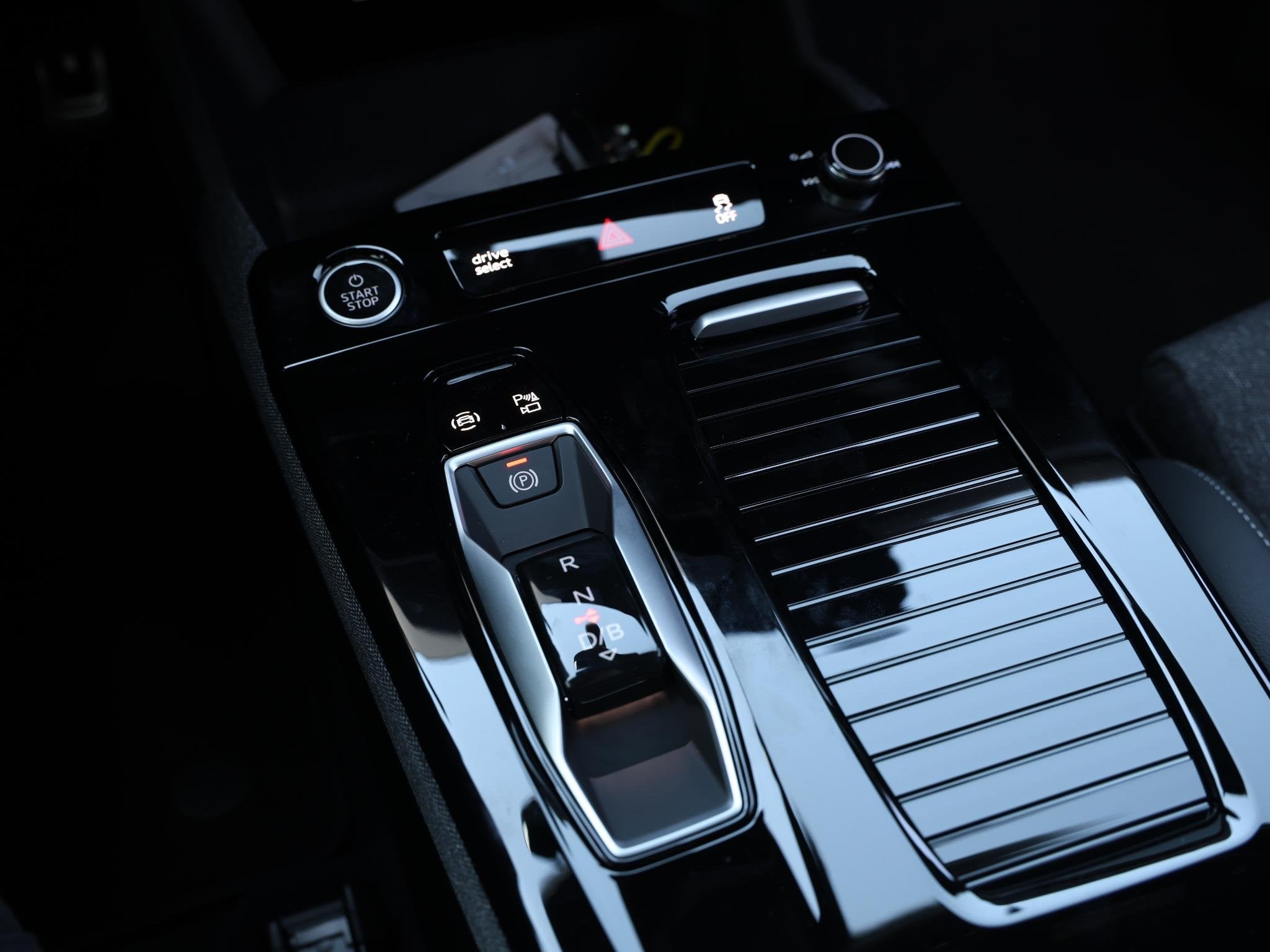 Foto 35 van Audi Q6 Sportback e-tron S edition performance 100 kWh | Ele