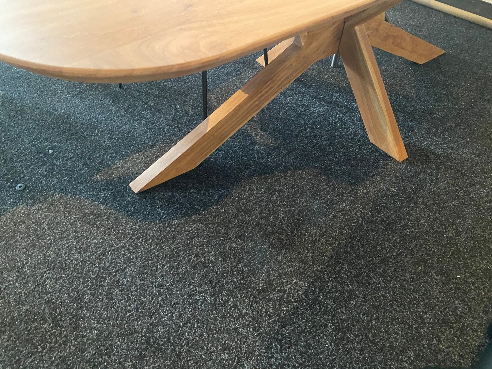 Stijlvolle massief houten eettafel unieke kruispoot 240x100, Ophalen, 100 tot 150 cm, Vier personen, Ovaal