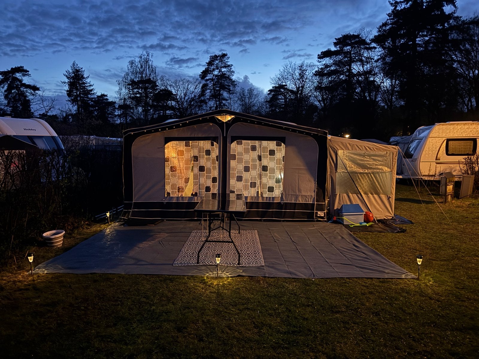 LMC Münsterland Luxus Caravan met voortent en inrichting, Caravans en Kamperen, Vast bed, Particulier, 5 tot 6 meter, LMC en Münsterland