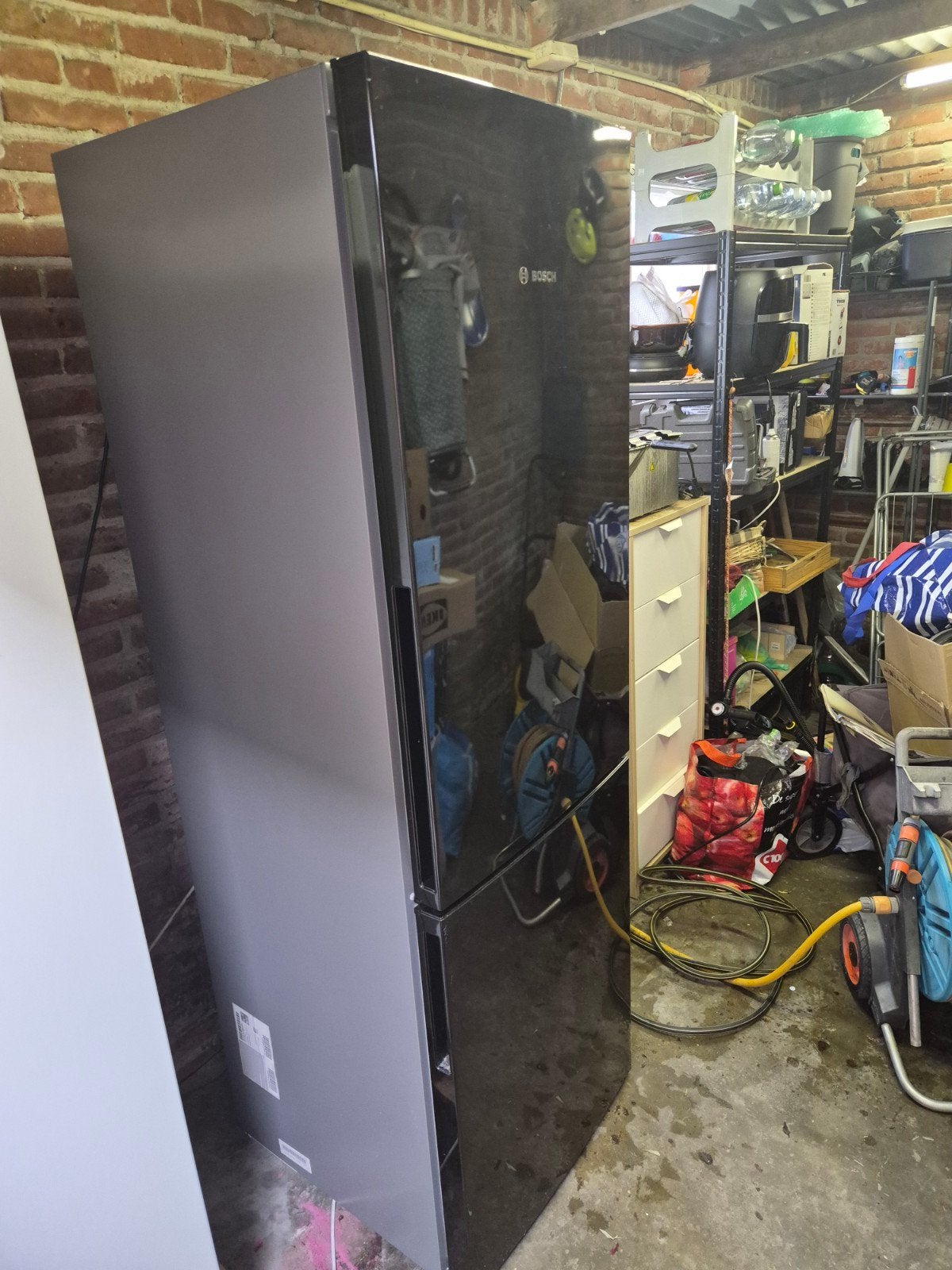Bosch Koel-vriescombinatie Zwart, 200 liter of meer, 60 cm of meer, Met aparte vriezer, Zo goed als nieuw