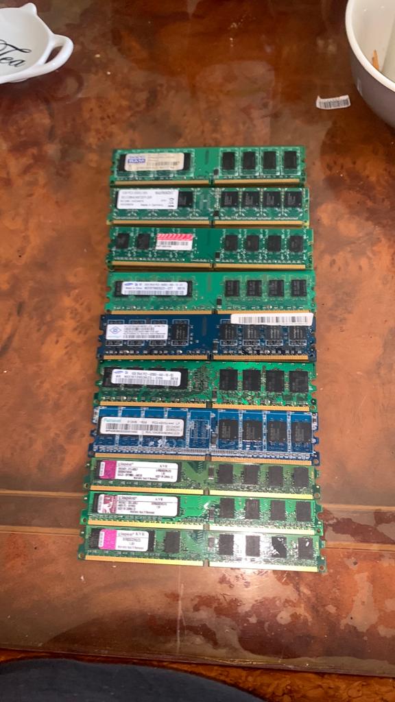 DDR2 RAM 1GB 2GB 512MB, Computers en Software, RAM geheugen, Ophalen, Zo goed als nieuw, DDR2, Desktop