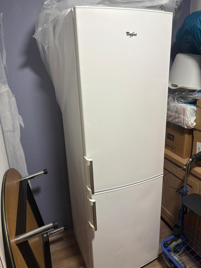 Whirlpool koel-vriescombinatie – werkt goed – nette staat, Witgoed en Apparatuur, Koelkasten en IJskasten, 150 tot 200 liter, Gebruikt