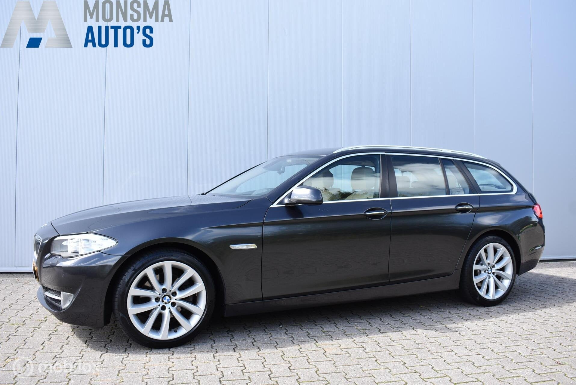 BMW 523i AUT. Touring High Exe Sophistograu ACC Leder HUD Sp, Auto's, BMW, Euro 5, Achterwielaandrijving, Gebruikt, 2000 kg