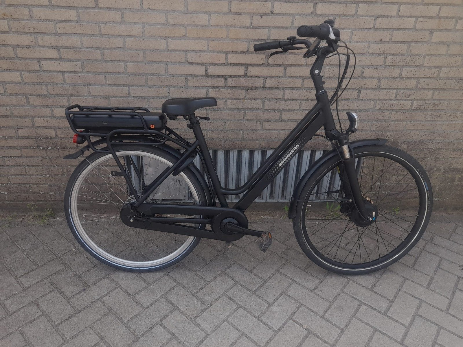 Brinckers elektrische fiets 28inch, Zo goed als nieuw, 51 tot 55 cm, 50 km per accu of meer, Ophalen