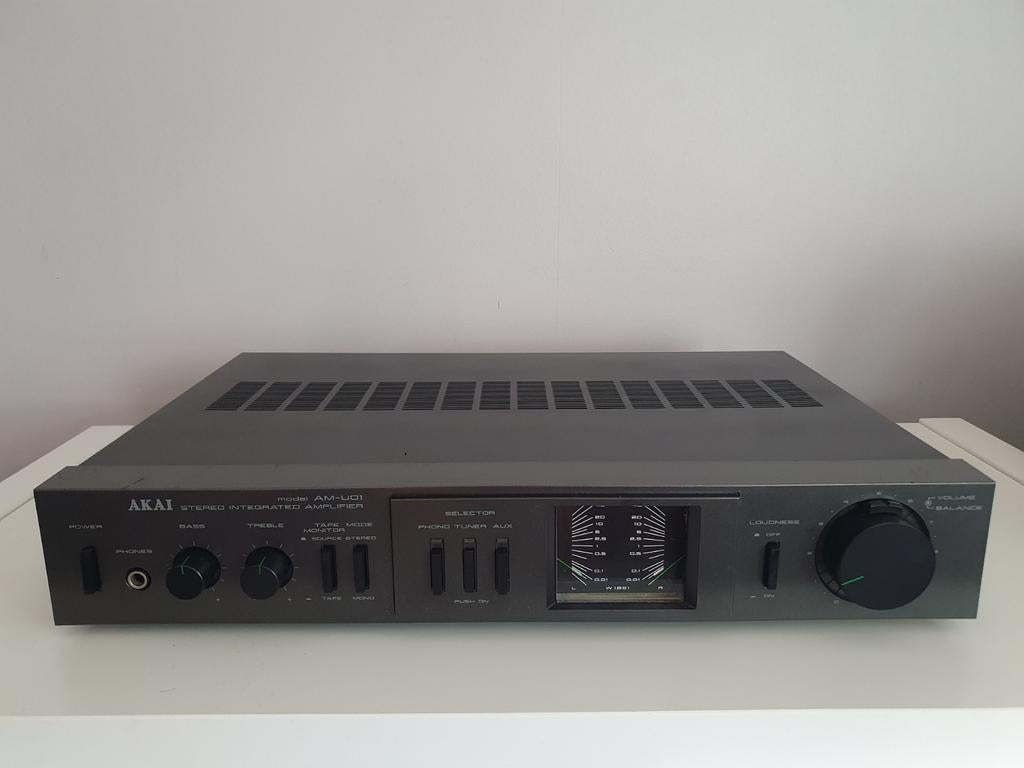 Akai AM-U01 volledig in originele en werkende staat, Audio, Tv en Foto, Versterkers en Receivers, Ophalen of Verzenden, Zo goed als nieuw