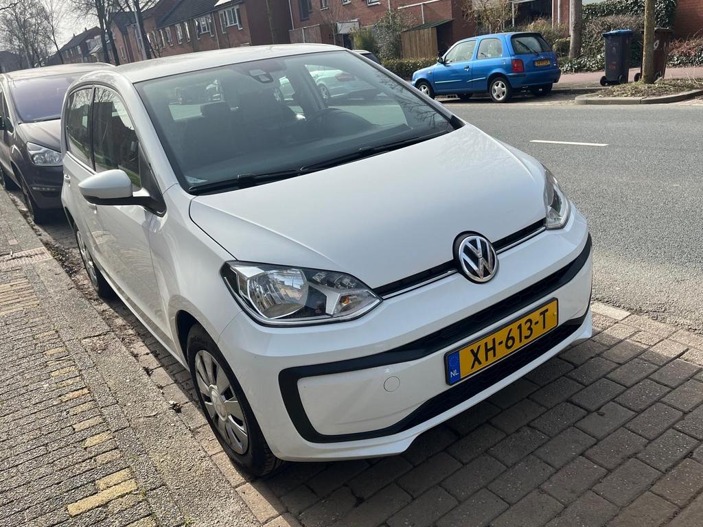 Volkswagen up! 1.0 44KW 5 DRS 2019 met voor en achter camera, Voorwielaandrijving, Stof, 95 pk, Wit