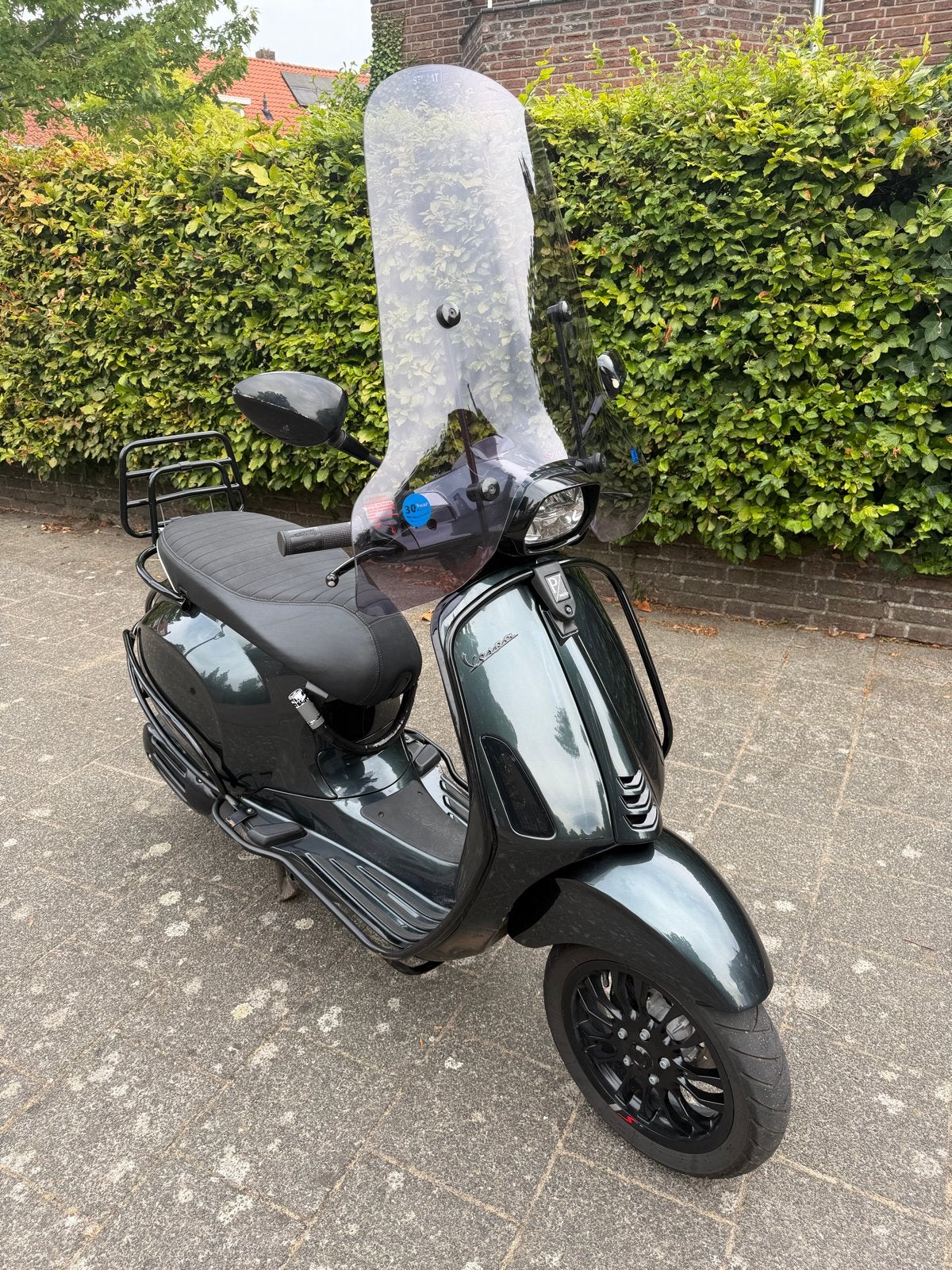 Vespa Sprint snor - custom kleur - Goed onderhouden, Fietsen en Brommers, Scooters | Vespa, Ophalen, Gebruikt, Overige modellen