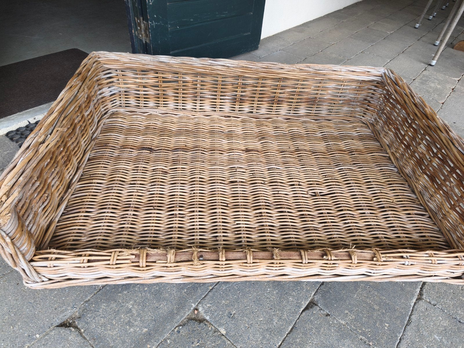 Te koop grote rieten hondenmand, afm. 75x115 cm., Ophalen, Gebruikt