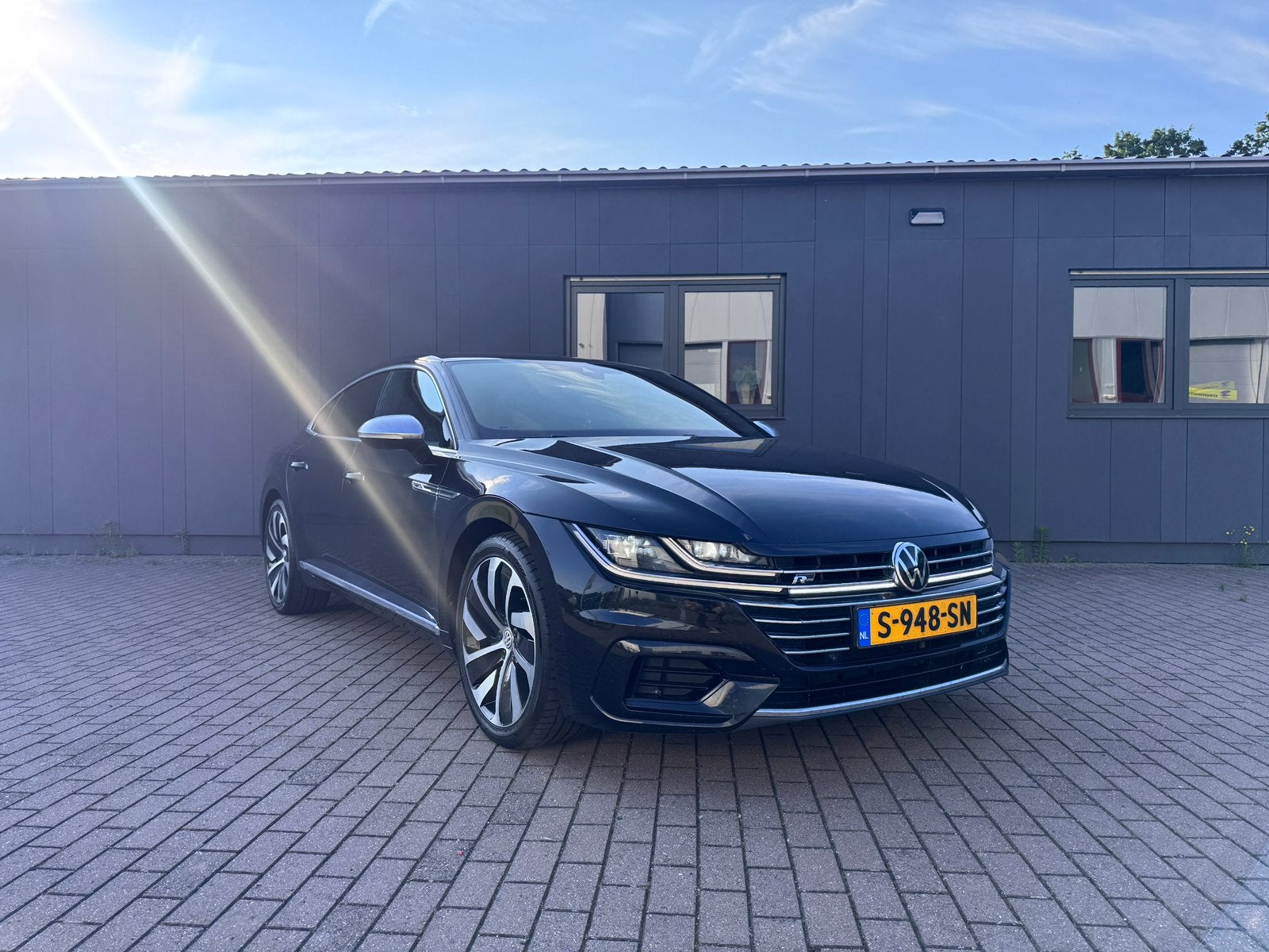 Volkswagen Arteon 2.0 TSI 190pk 3X R-Line, Arteon, 1984 cc, Zwart, Leder