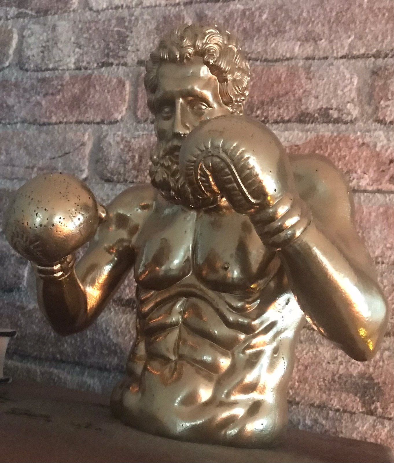 Goudkleurig borstbeeld van Hercules met bokshandschoenen., Ophalen of Verzenden, Zo goed als nieuw, Dier