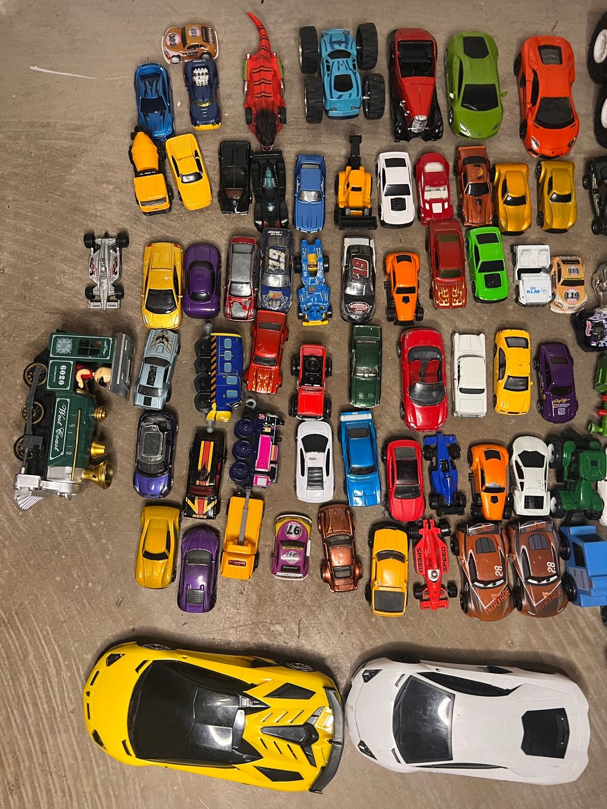 Grote collectie speelgoedauto's en voertuigen Hot Wheels etc, Kinderen en Baby's, Ophalen of Verzenden, Gebruikt