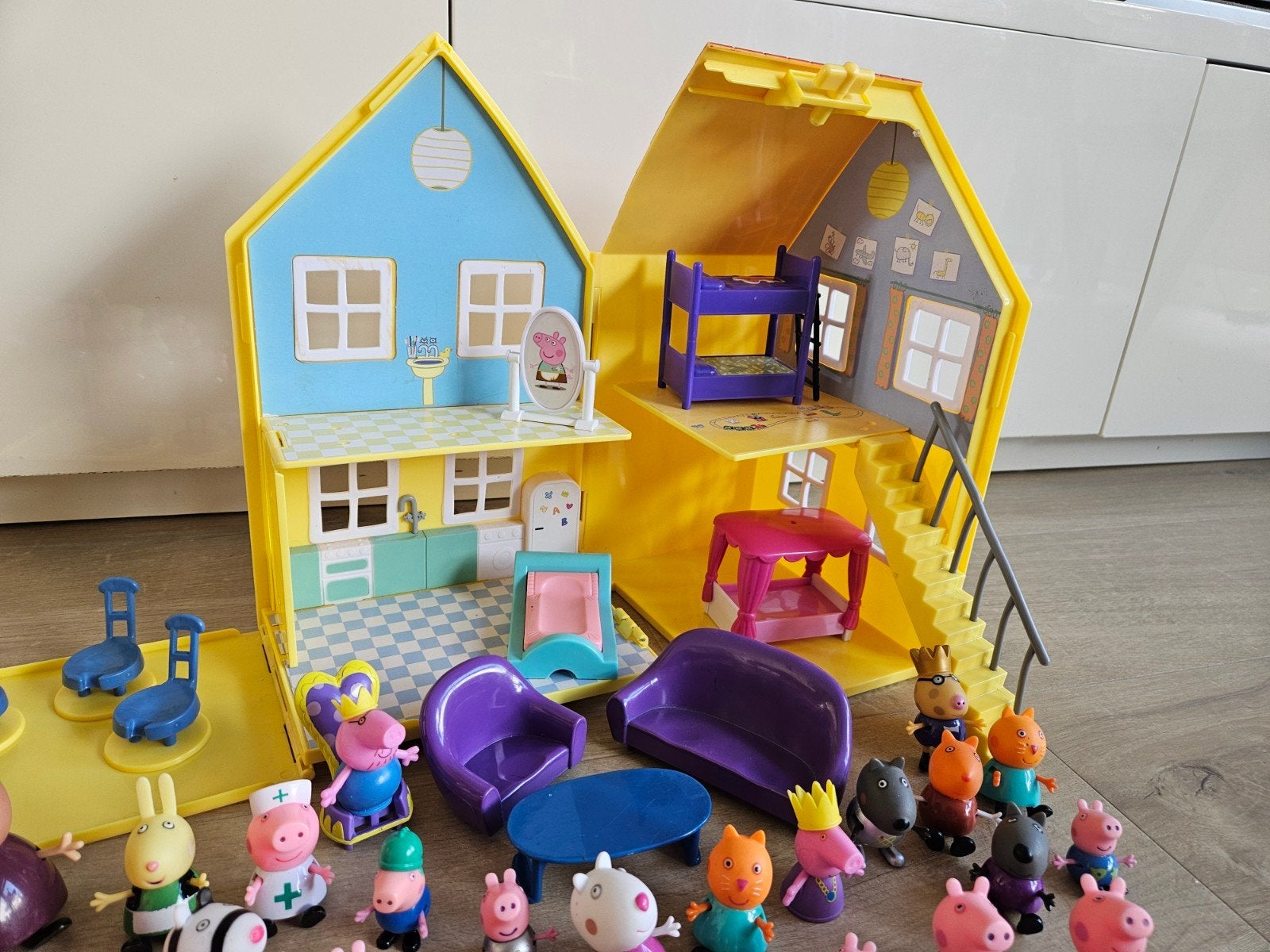 Peppa Pig Speelhuis met zeer veel figuren en meubels, Ophalen, Gebruikt, Overige typen