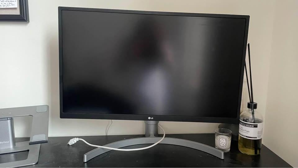 Monitor -   LG 27UL550, Ophalen, IPS, Zo goed als nieuw, Quad HD (2K)