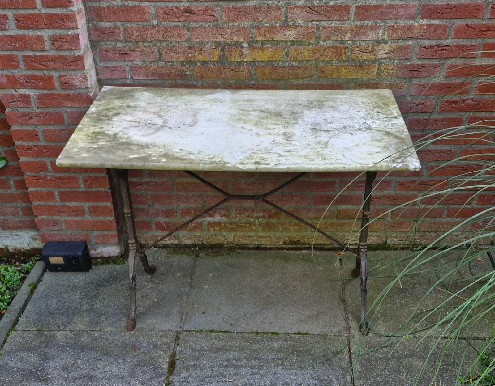 gietijzeren tuintafel met marmeren blad, Ophalen, Gebruikt