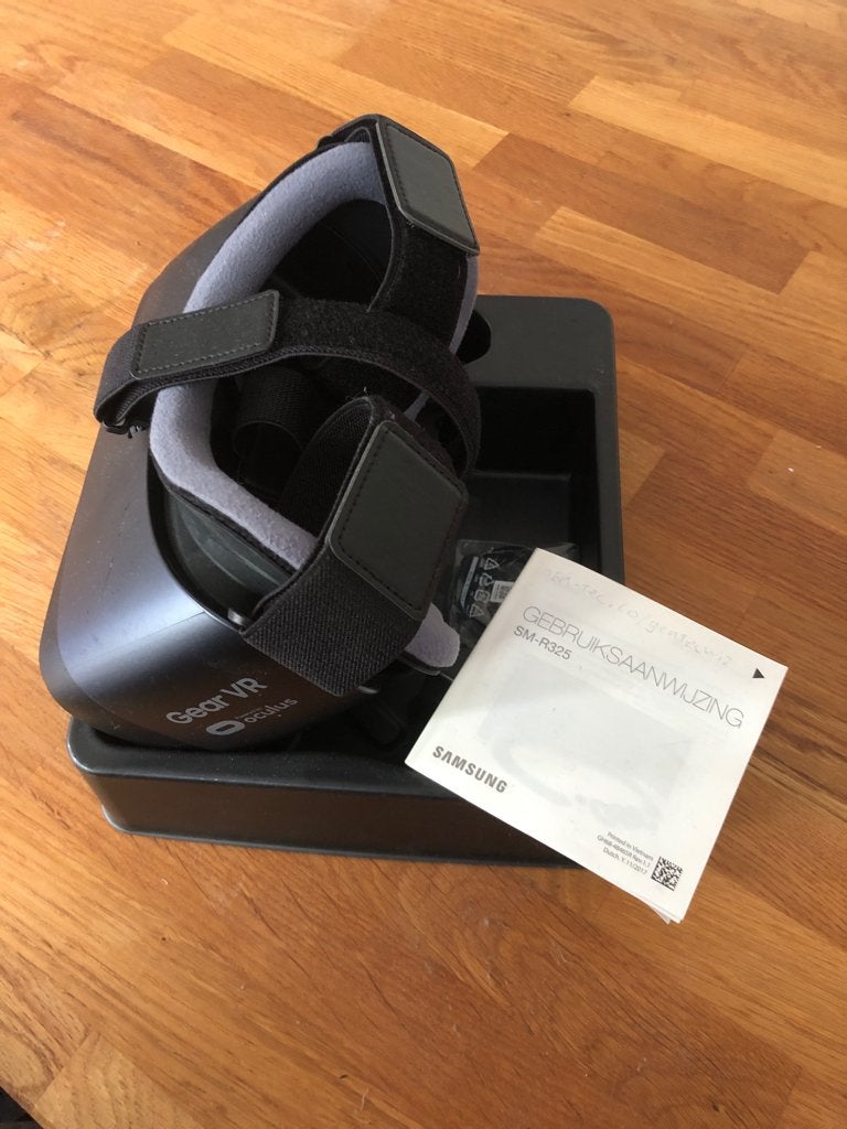 Gear VR bril Samsung oculus, Ophalen of Verzenden, Zo goed als nieuw, VR-bril, Telefoon
