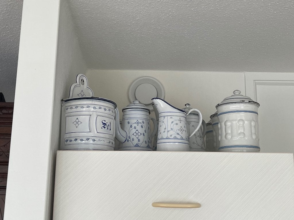 Antieke emaille keukenset - wit met blauw decor, Ophalen