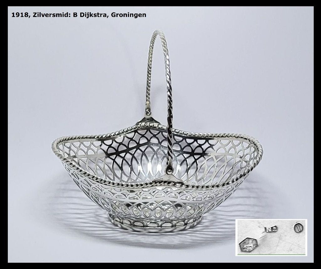 Prachtige Bonbonnière 1918 zilversmid B Dijkstra Groningen, Ophalen of Verzenden, Zilver