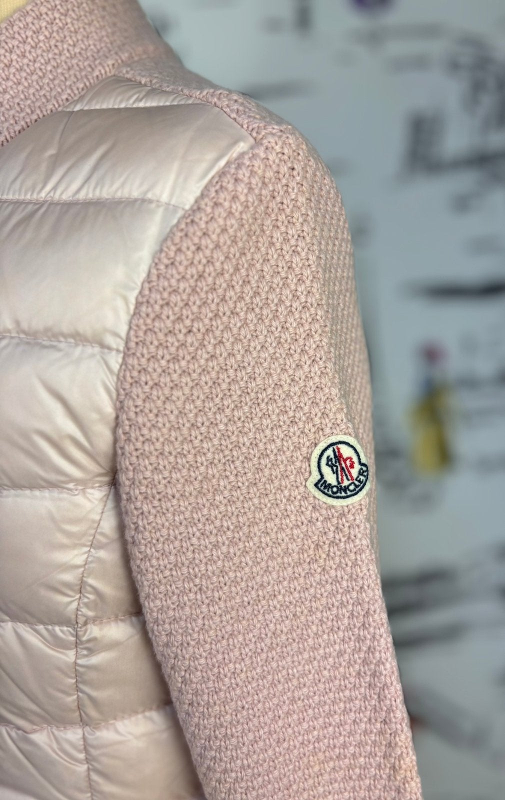 Moncler zachtroze vest jas meisje maat 12, Moncler EU, Zo goed als nieuw, Moncler, Customercare@moncler.com