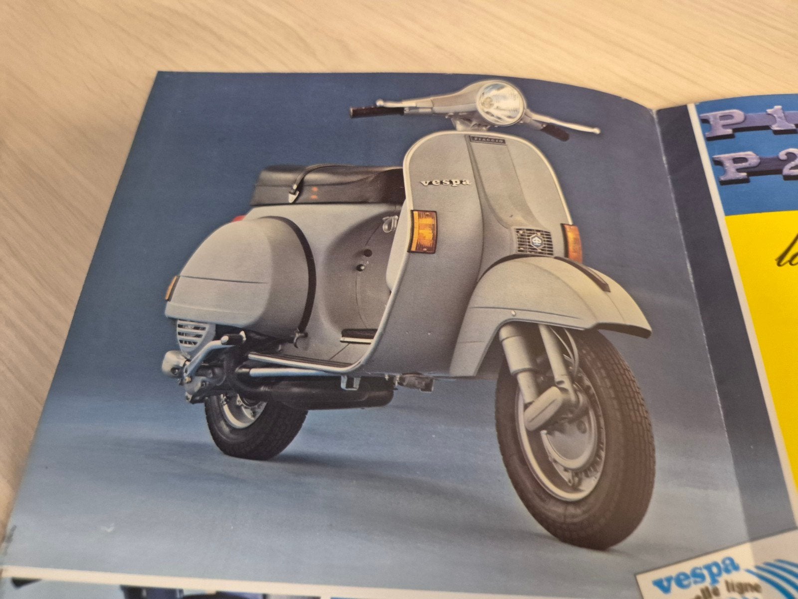 Jaren 70 Piaggio Vespa folder 125 200 serie brommer scooter, Ophalen of Verzenden, Zo goed als nieuw