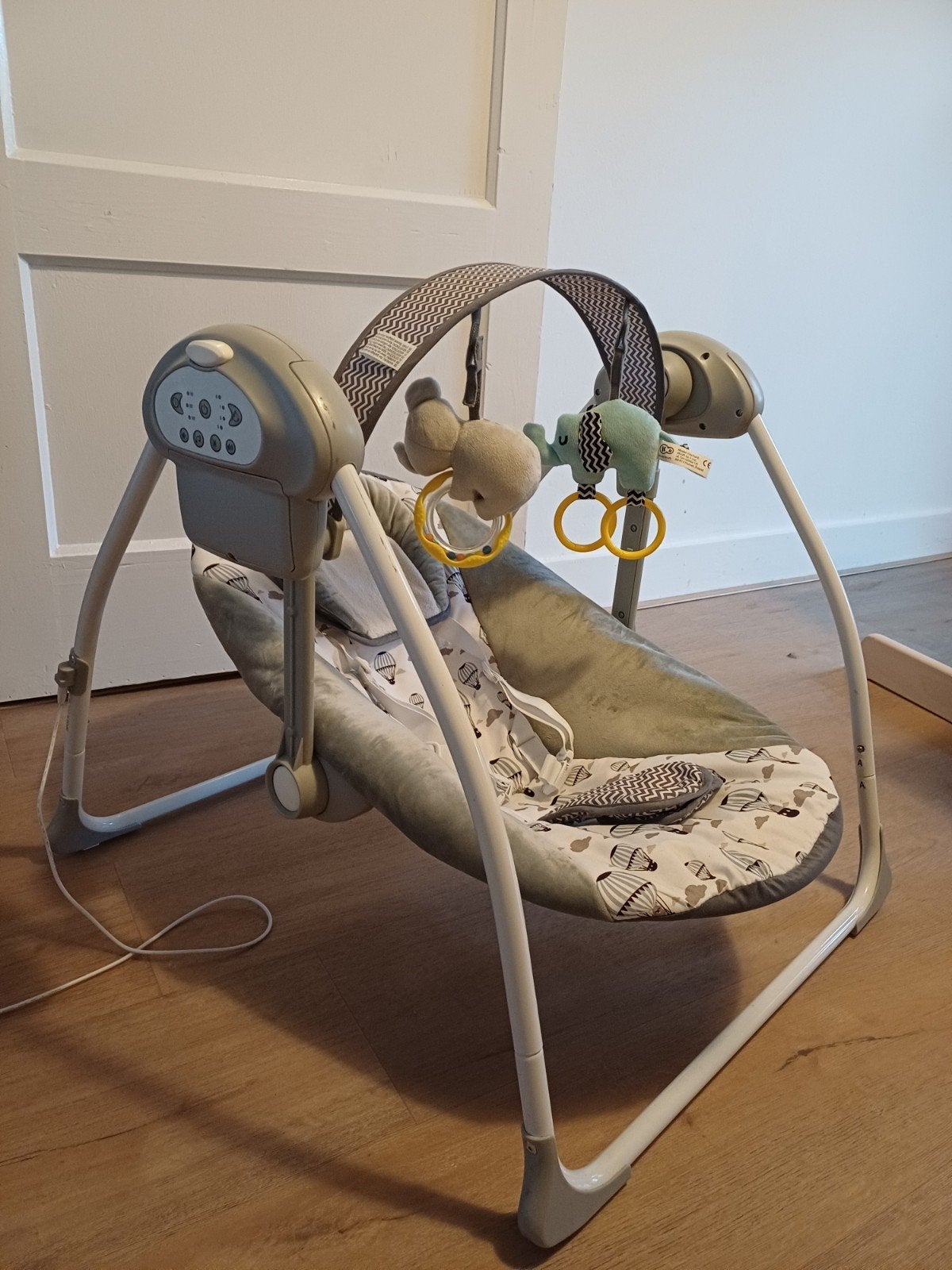 Kinderkraft FLO elektrische schommelstoel/bouncer, Kinderen en Baby's, Ophalen of Verzenden, Gebruikt, Inklapstoel