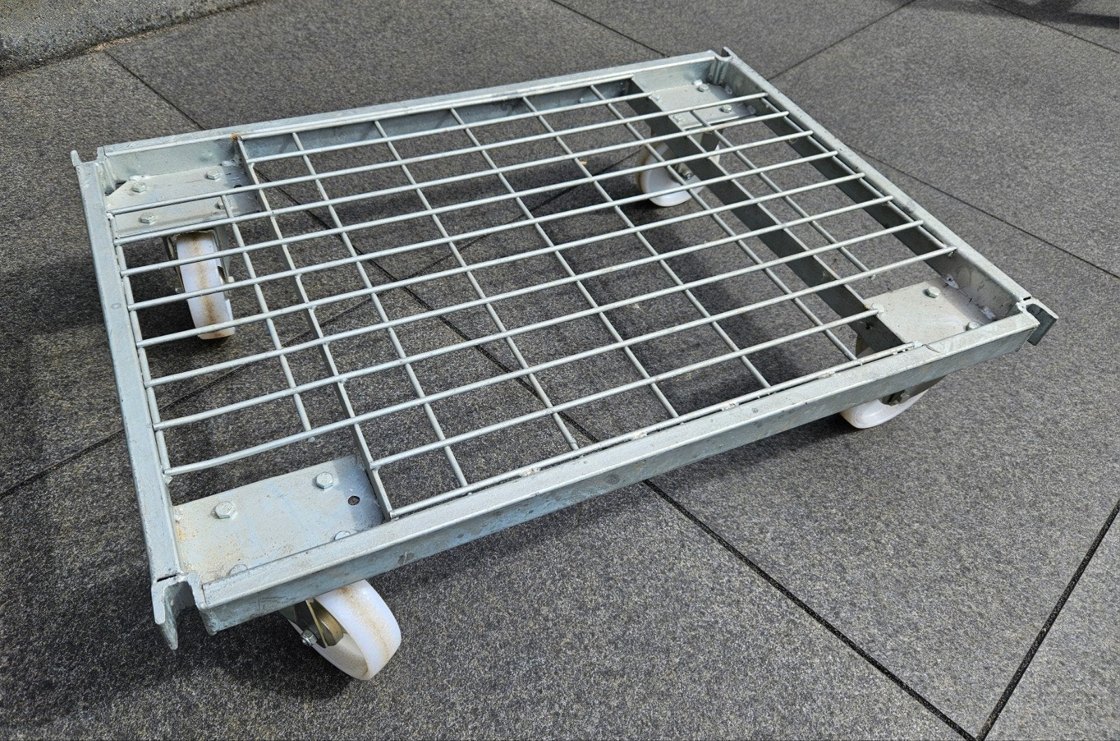 Dolly  /  Container bodem therm verzinkt. Draagverm 500 kg, 100 liter of meer, Ophalen, Nieuw, Transportkar