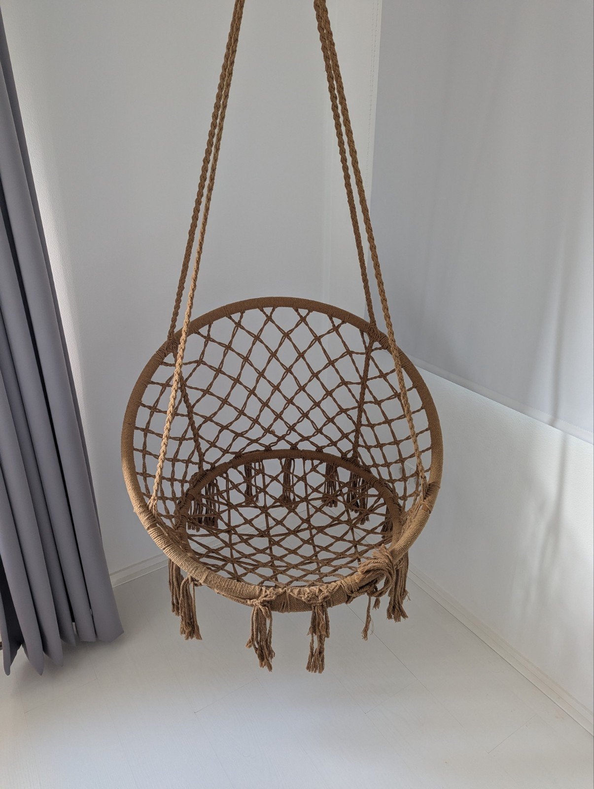 Hangstoel Macramé 81cm doorsnede bruin met plafondanker, Ophalen, Zo goed als nieuw