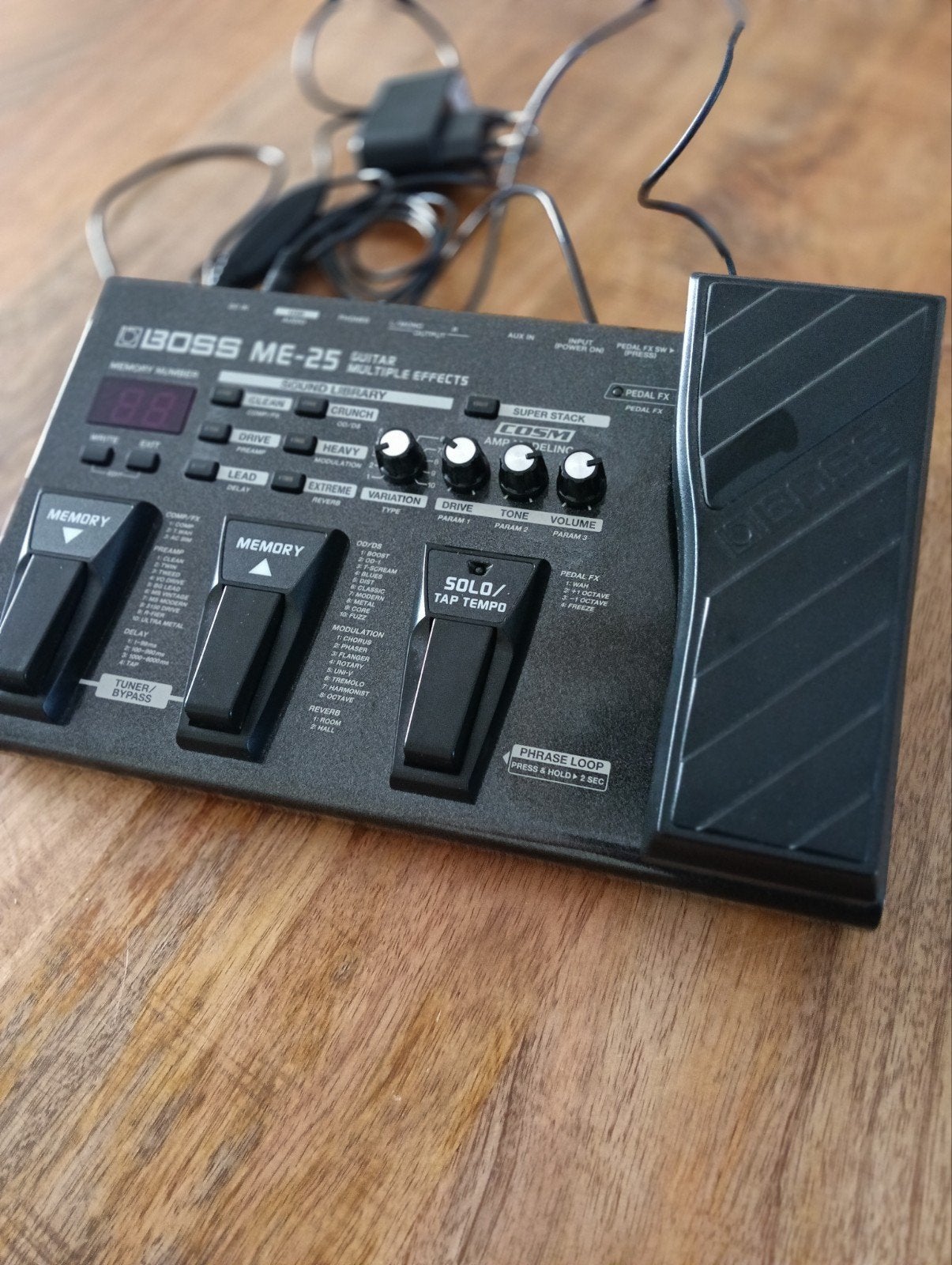 Boss ME-25 ,als nieuw incl boss adapter, Muziek en Instrumenten, Effecten, Ophalen of Verzenden, Zo goed als nieuw, Multi-effect