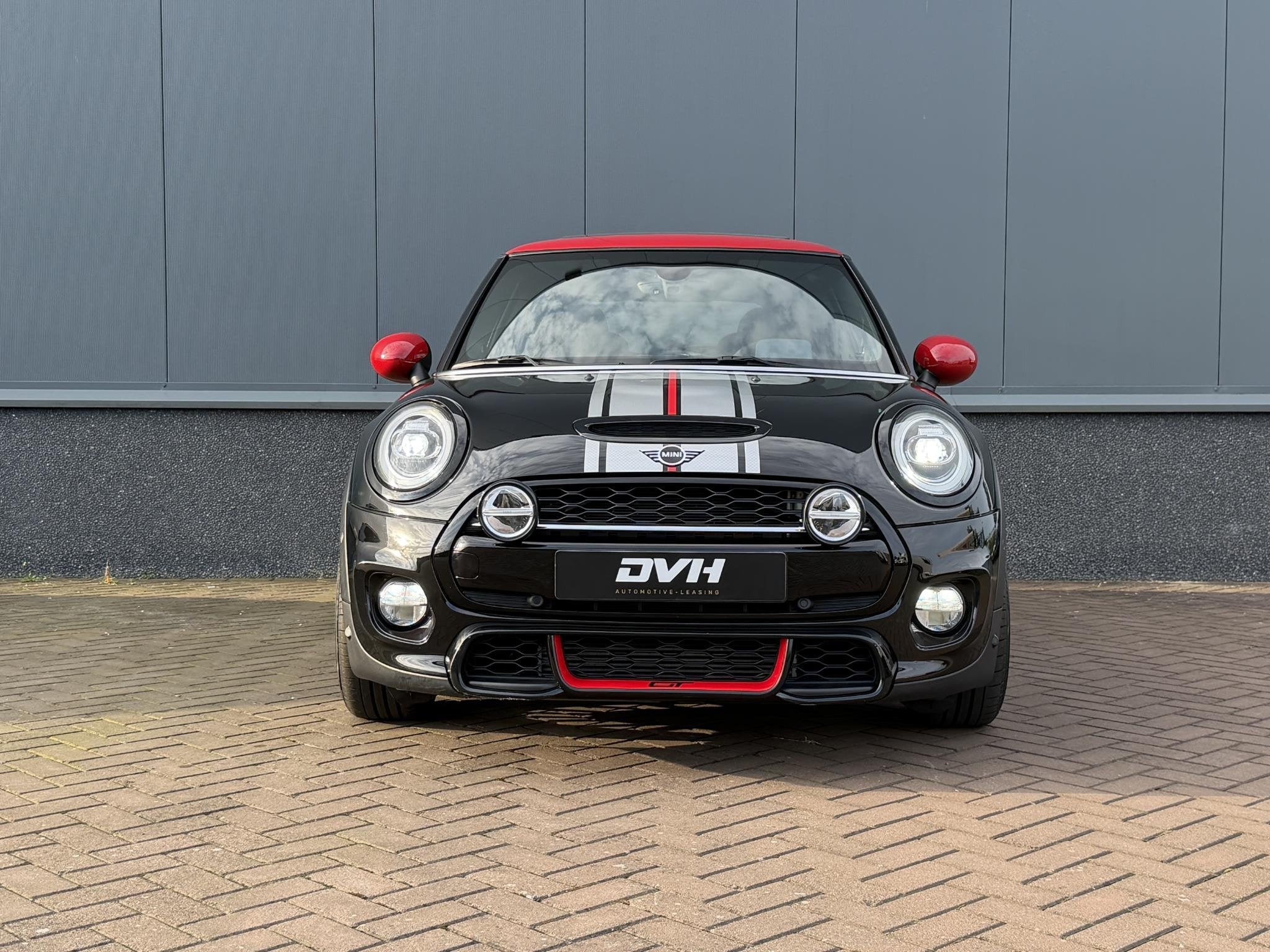 MINI Cooper S 2.0 GT Limited JCW PANO | H/K | CARPLAY, Auto's, Gebruikt, 4 cilinders, 4 stoelen, Zwart