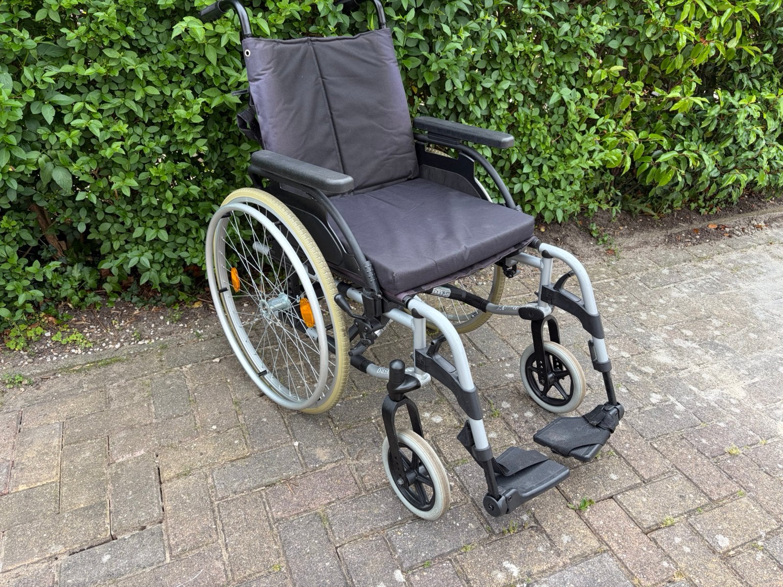 Breezy rolstoel, Diversen, Ophalen, Inklapbaar, Zo goed als nieuw, Duwrolstoel