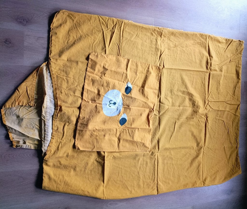 2 HEMA overtrekken kinderbed 150 cm -  Geel met wilde dieren, Ophalen, Gebruikt, Jongetje of Meisje, Instopstrook