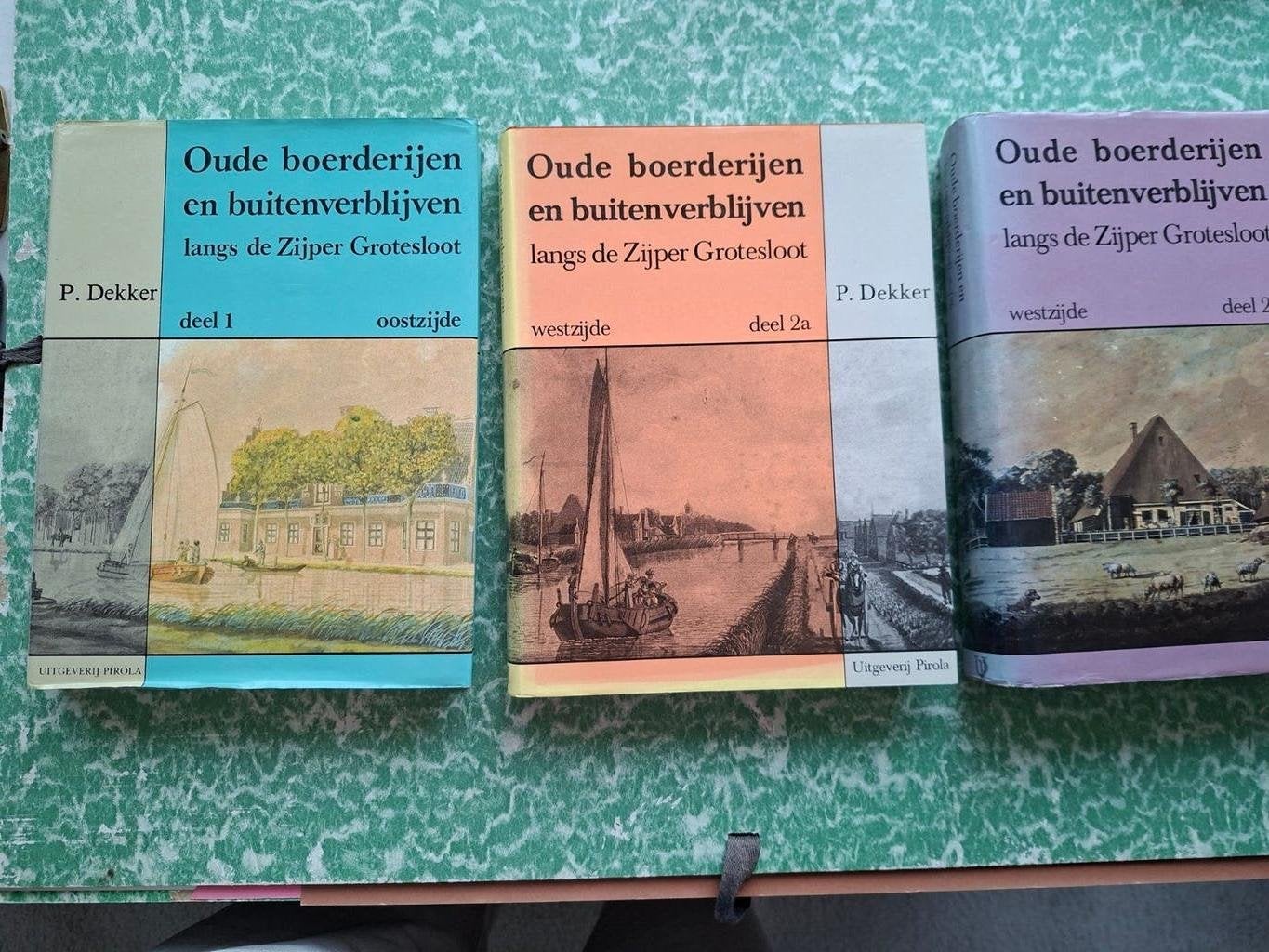 boek Oude boerderijen-buitenverblijven a/d Zijper Grotesloot, Gelezen, 19e eeuw, Ophalen of Verzenden, Dekker, P.