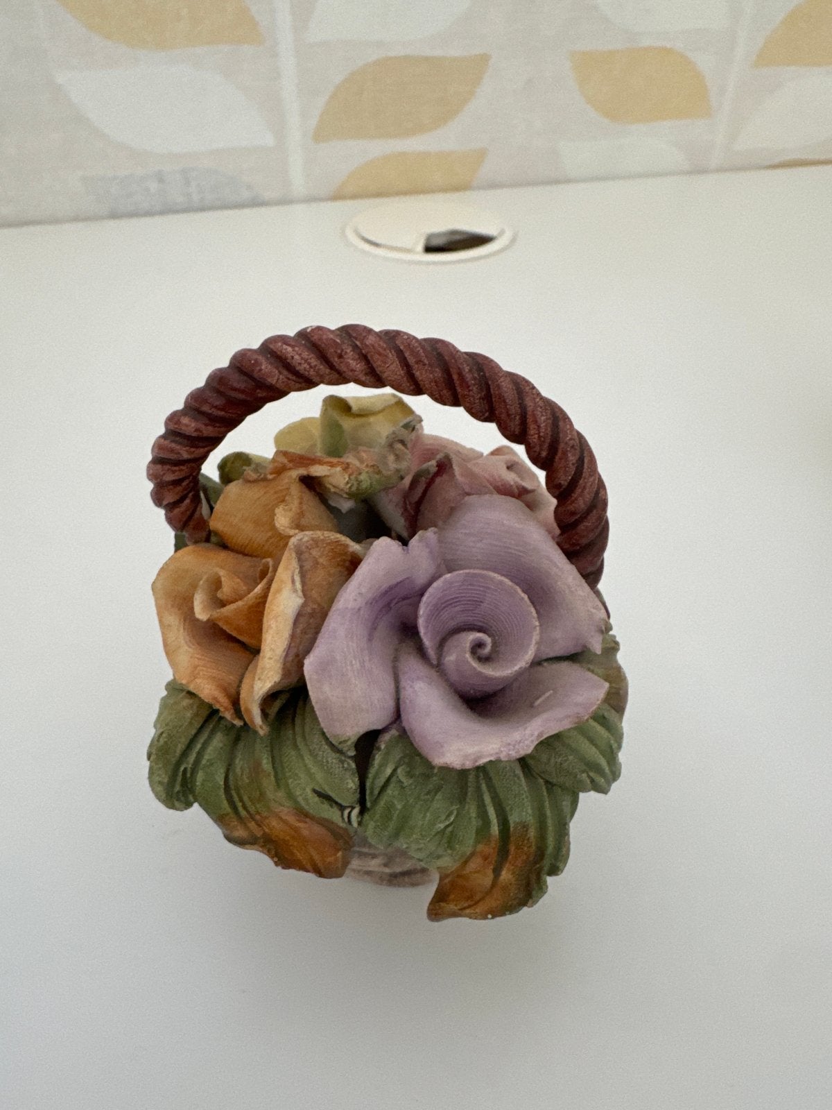 Decoratieve bloemenmandje van postelein, Ophalen