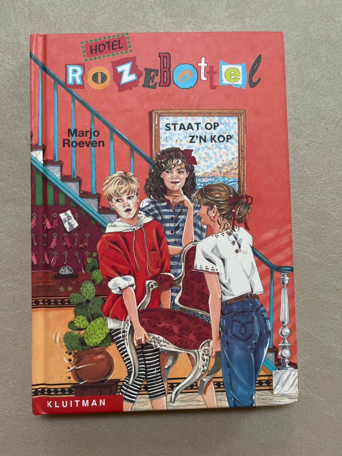 Hotel Rozebottel staat op z'n kop - Marjo Roeven, Boeken, Ophalen of Verzenden, Nieuw, Fictie algemeen
