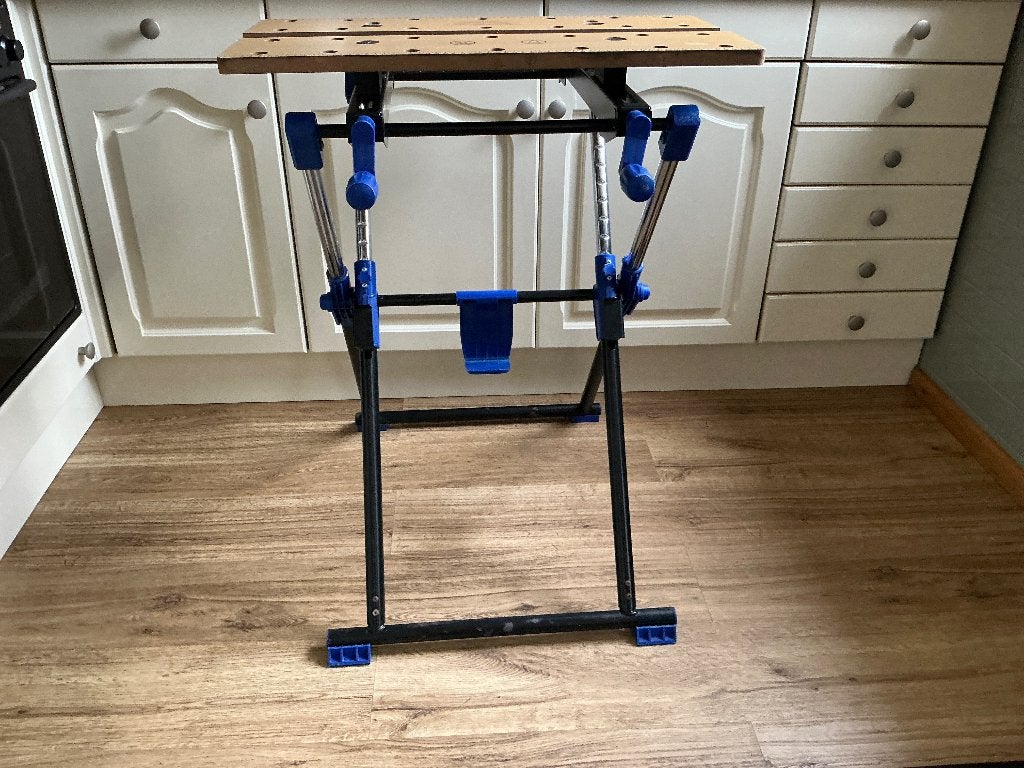 WERKBANK, Ophalen, Zo goed als nieuw, Minder dan 70 cm, Bankschroef