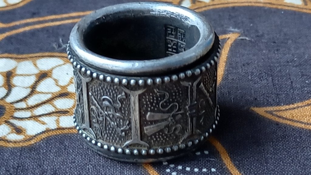Zeldzame Oosterse handboog ring van zilverbrons 3,1 cm., Ophalen of Verzenden