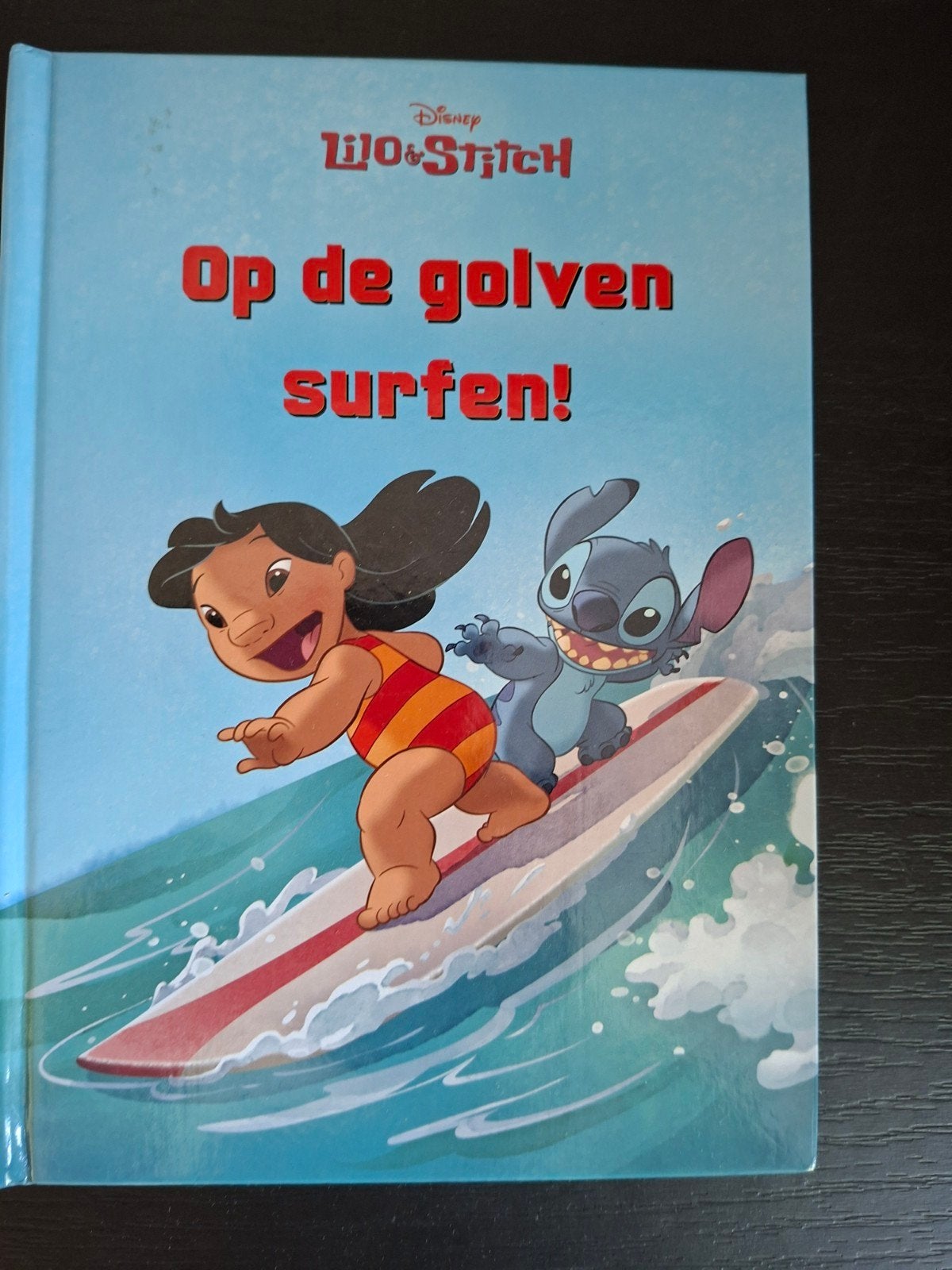 Disney Lilo & Stitch: Op de golven surfen!, Boeken, Ophalen of Verzenden