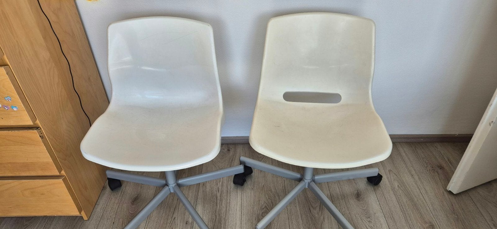 2x IKEA Snille bureaustoel - Gebruikt, Ophalen, Gebruikt, Twee, Modern, functioneel