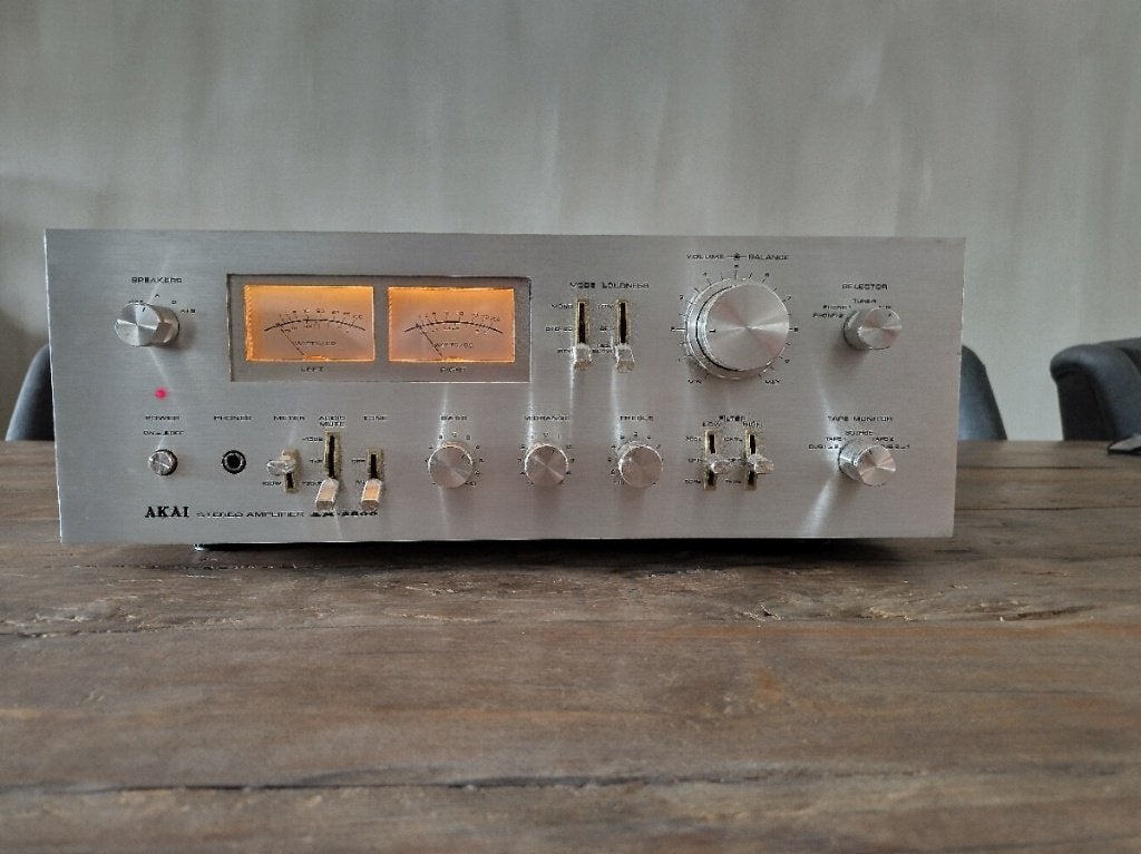 Akai AM 2800, Audio, Tv en Foto, Versterkers en Receivers, Zo goed als nieuw, 60 tot 120 watt, Stereo, Ophalen