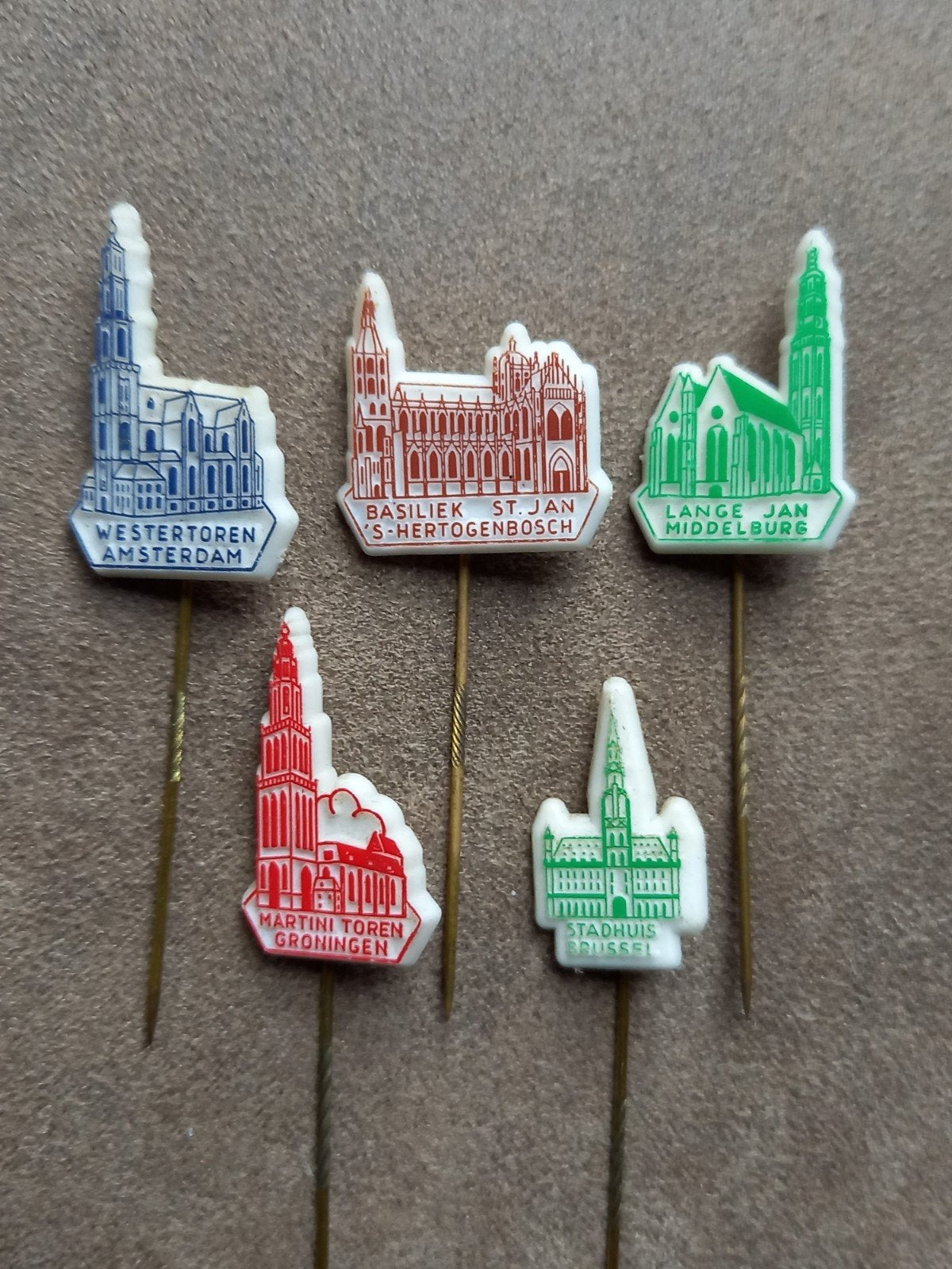 Speldjes van gebouwen, Verzamelen, Speldjes, Pins en Buttons, Ophalen of Verzenden, Gebruikt