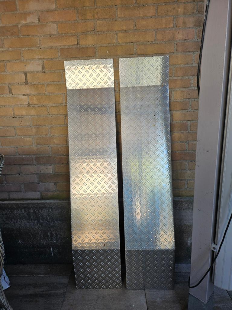 Aluminium Traanplaat Rijplaten 5mm - 1.5m x 30cm, Doe-het-zelf en Verbouw, Ophalen of Verzenden, Gebruikt, Aluminium
