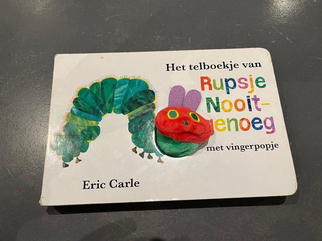 Telboekje Rupsje Nooitgenoeg met vingerpoppetje, Ophalen of Verzenden, Gelezen, Eric Carle, Uitklap-, Voel- of Ontdekboek