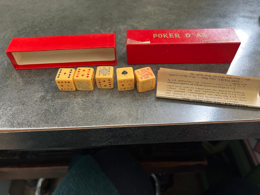 Vintage Poker D'As dobbelstenen in doosje, Ophalen of Verzenden, Gebruikt