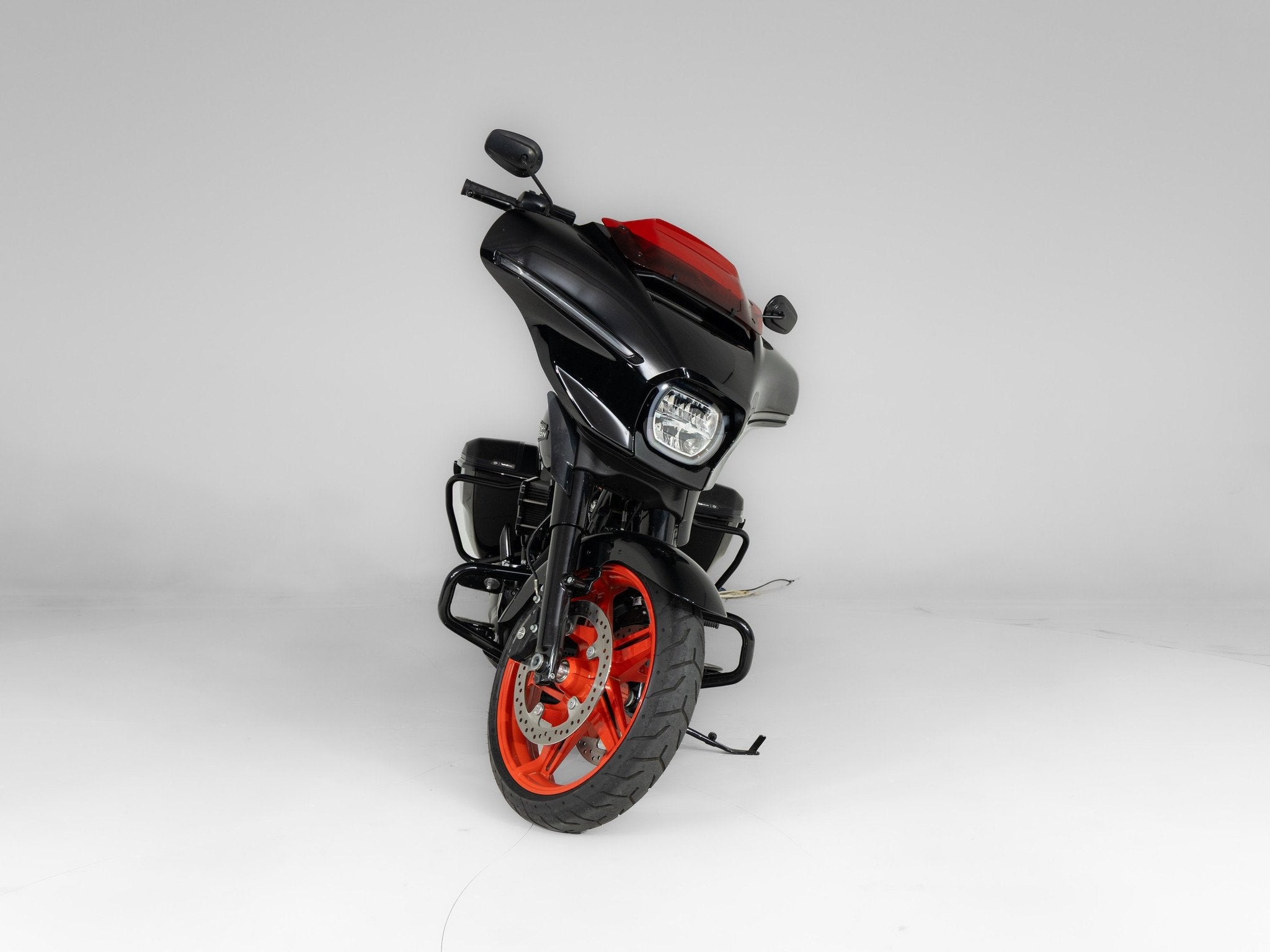 Harley-Davidson FLHX Street Glide (bj 2025), ABS, Toermotor, 1923 cc, Laan van Vredenoord 33
2289 DA  Rijswijk ZH, NL