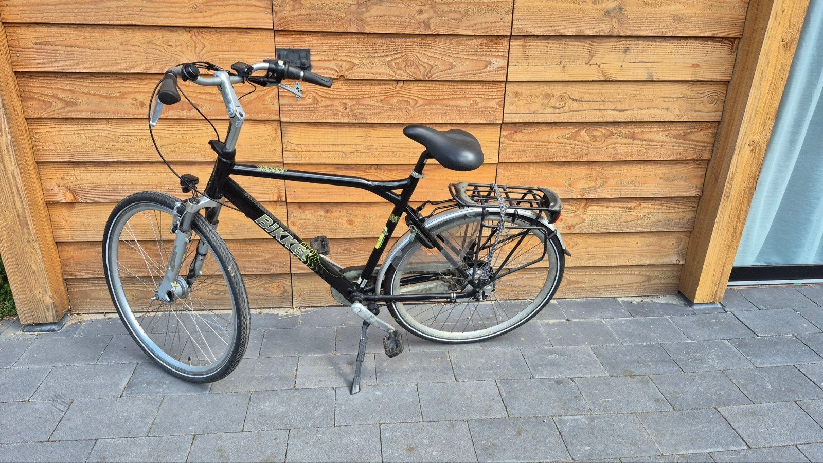 Zwarte BIKKEL fiets met bagagedrager en spatborden, Gebruikt, Velgrem, 53 tot 57 cm, Ophalen