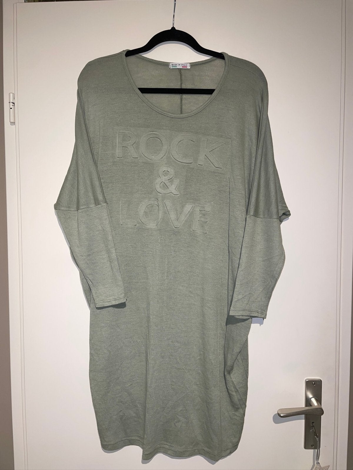 Dames khaki groene lange tuniek trui met opdruk mt 40, Kleding | Dames, Jurken, Maat 38/40 (M), Ophalen of Verzenden, Zo goed als nieuw