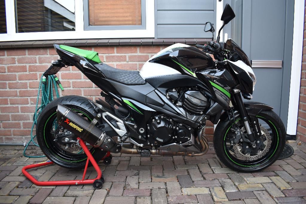 Te koop Kawasaki Z800 ABS Performance Akrapovic  9.684km, Motoren, Motoren | Kawasaki, Occasion, 4 cilinders, Motorrijbewijs A