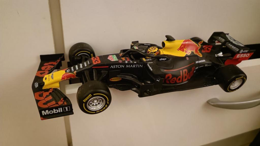 Bburago Aston Martin Red Bull Racing RB15 1/24 Verstappen, Ophalen of Verzenden, Nieuw, Auto, Overige merken