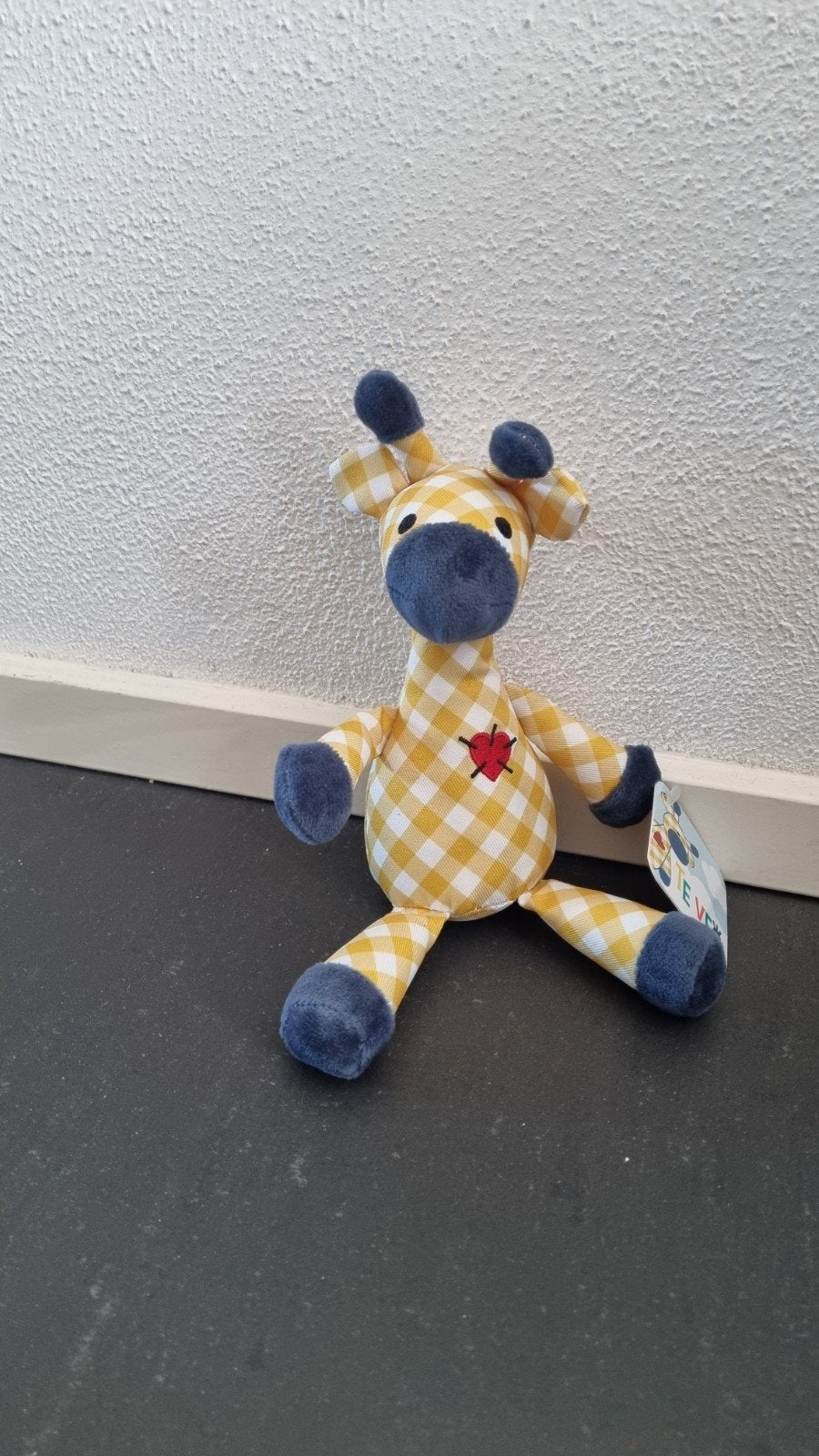 Nieuwe Te Veo Giraf Knuffel met Label - Geel/Blauw Geruit, Ophalen, Overige merken, Giraf, Zo goed als nieuw